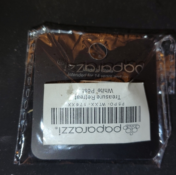 Stunning Treasure Retreat Black and Silver Teardrop Earrings w/White Post - Picture 4 of 4